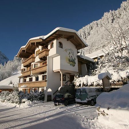 Haus Am Sonnenhang Finkenberg Exterior foto