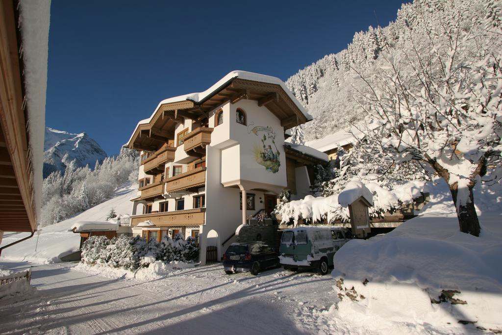 Haus Am Sonnenhang Finkenberg Exterior foto